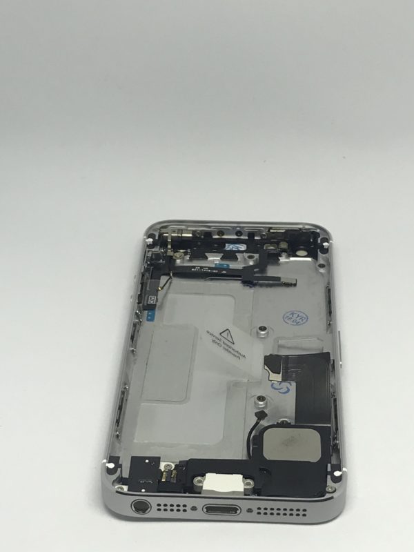 IMG 7833 e1526352030877 scaled - iPhone 5G Komplet bagcover Hvid