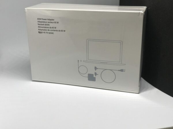 IMG 1347 e1527894983287 scaled - MagSafe 85W MacBook Pro med 15" og 17"